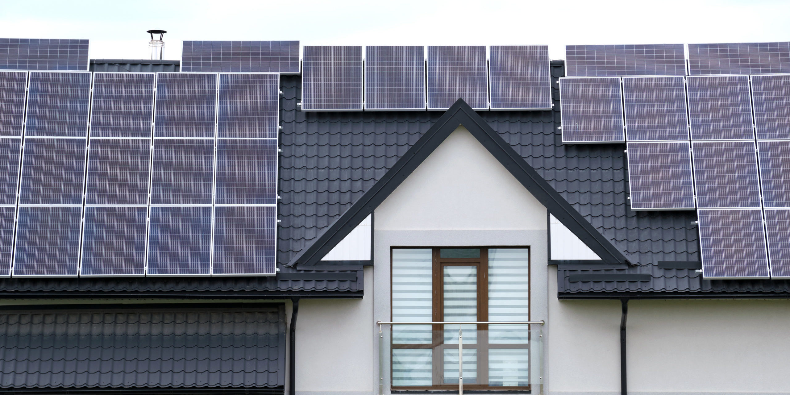 What's the typical lifetime of solar panels ? Are solar panels reliable?