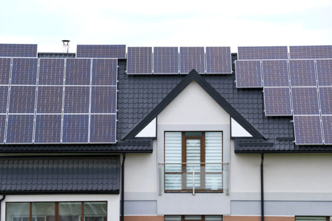 What's the typical lifetime of solar panels ? Are solar panels reliable?